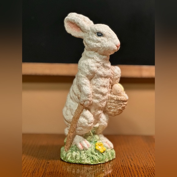 Chalkware Easter Bunny - Picture 1 of 5